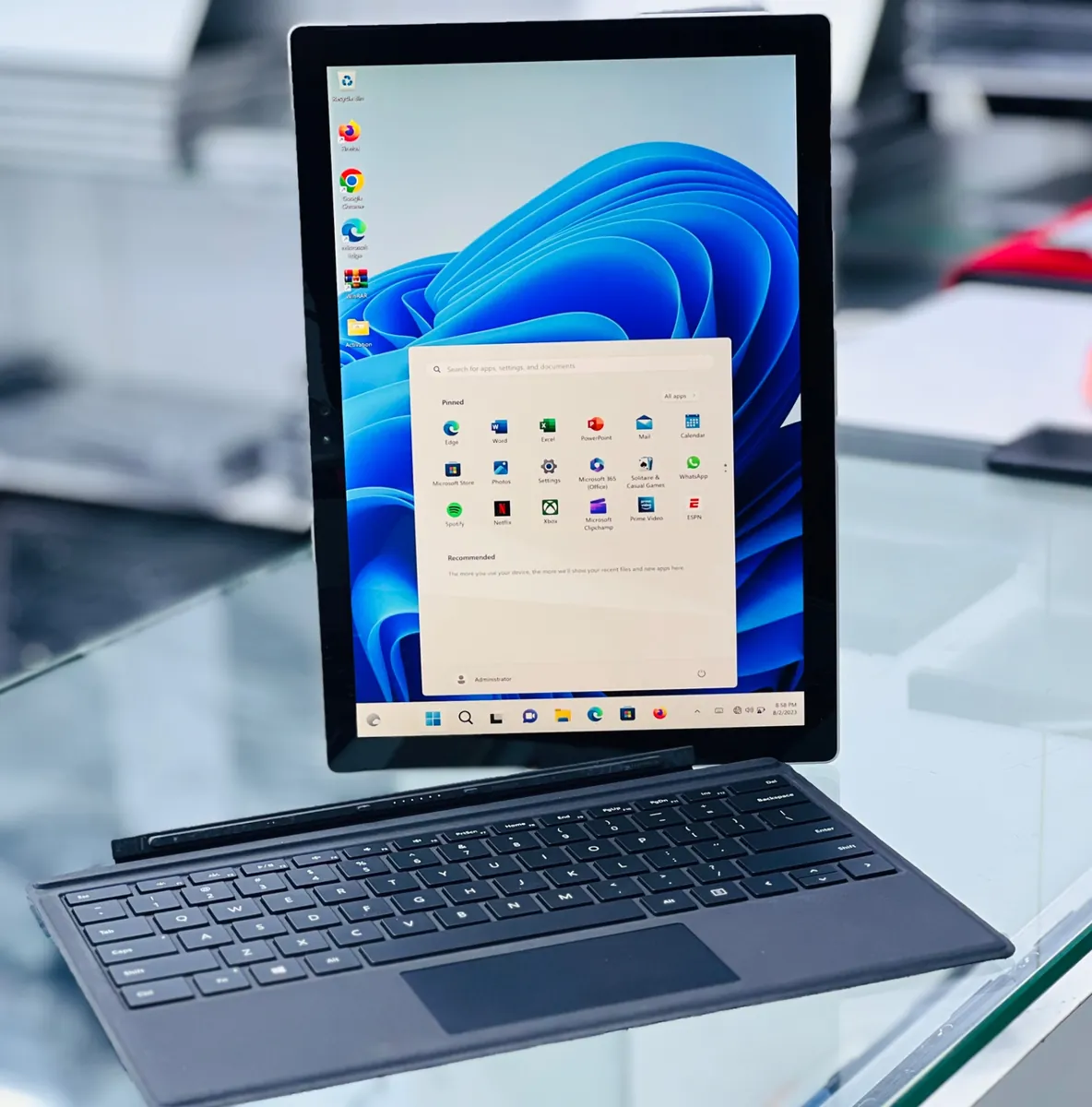 Surface Pro 4 | Core i5 | 8GB RAM | 256GB SSD | Keyboard Included | Used